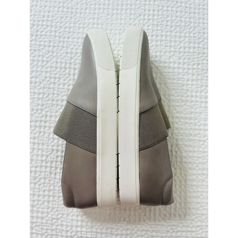 Vince. Corbin Women's‎ Taupe Leather Slip-On Sneaker Shoes Flats Loafers Size 6M